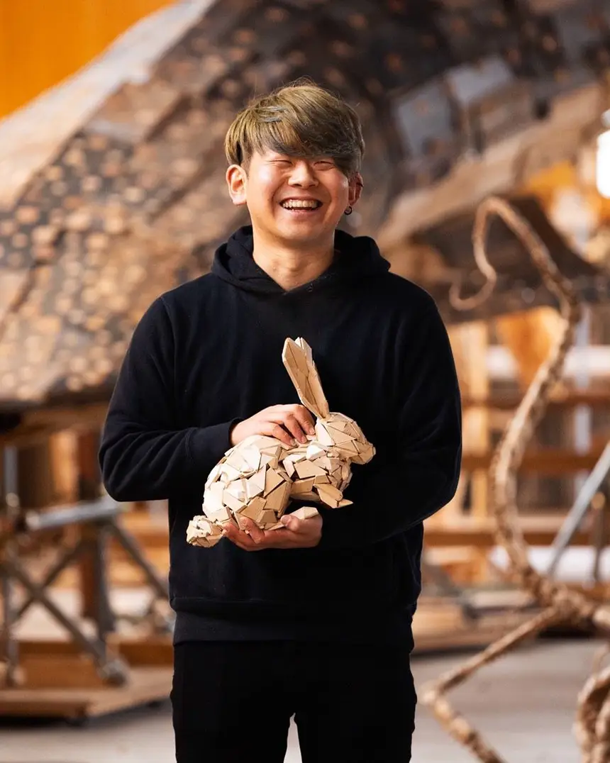 廃材再生師 加治聖哉(かじ せいや)氏のアーティスト写真