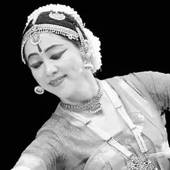 バラタナティヤム舞踊家羽倉美和のポートレート