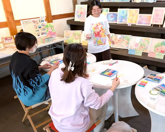 パステル画ワークショップの様子