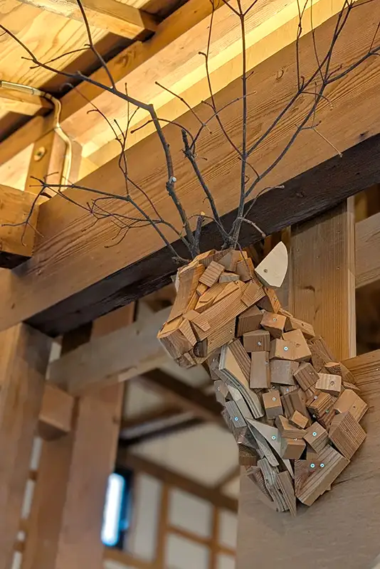 摂田屋6番街発酵ミュージアム・米蔵に展示された梶聖哉さんの作品