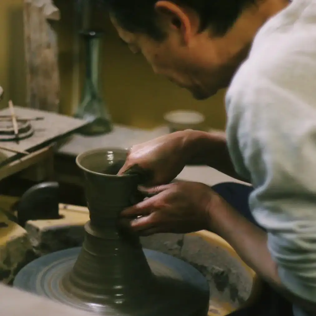 岡﨑宗男さんの制作風景
